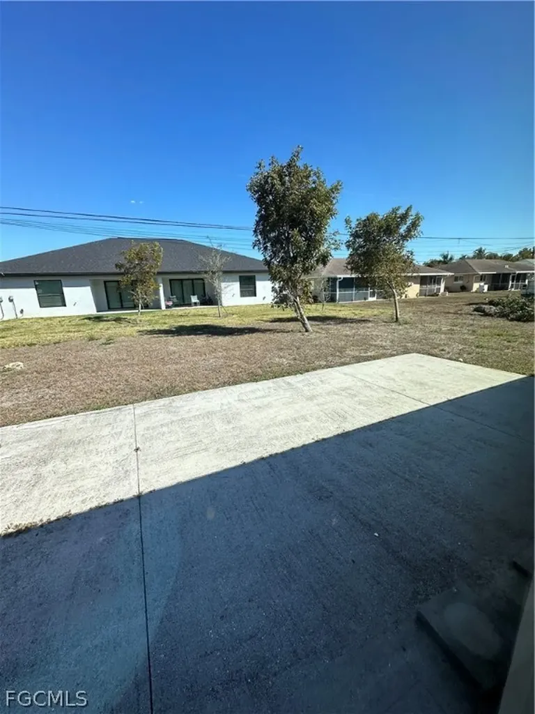 4521 SW 9th Avenue Cape Coral FL 33914
