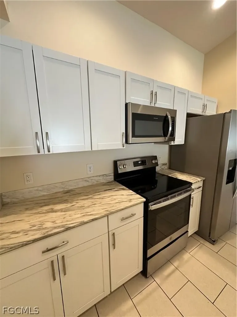 4521 SW 9th Avenue Cape Coral FL 33914
