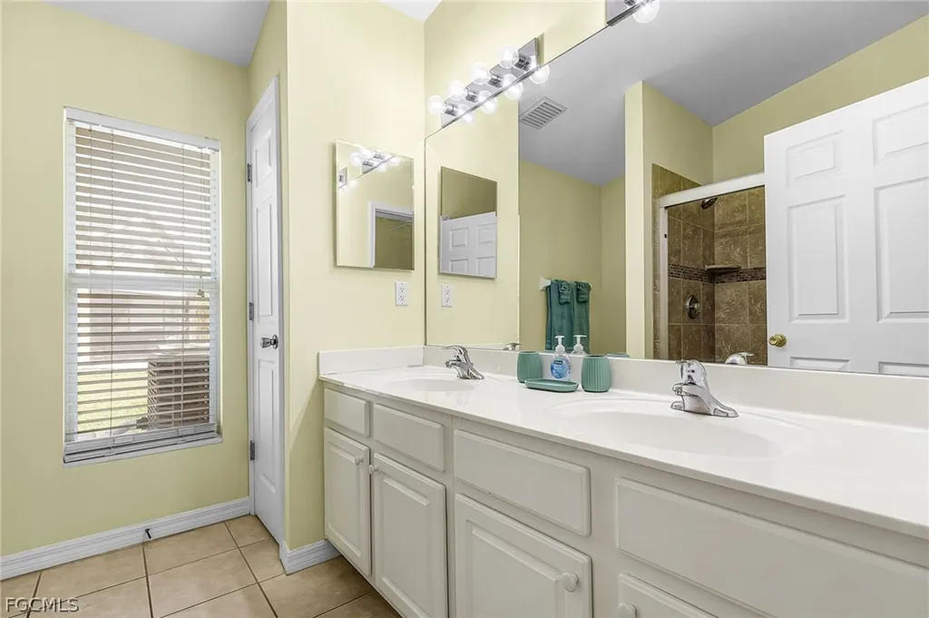15591 Beach Pebble Way Fort Myers FL 33908