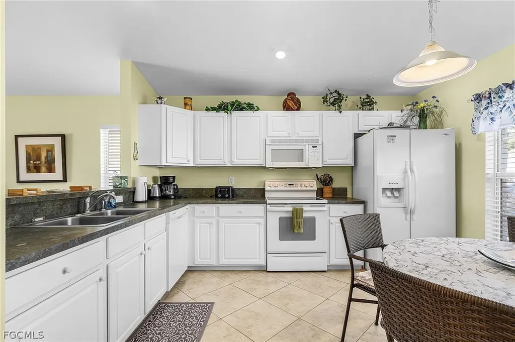15591 Beach Pebble Way Fort Myers FL 33908
