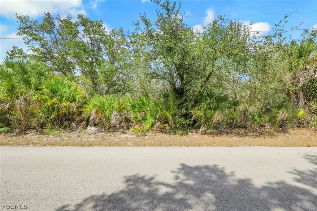 2504 65th Street W Lehigh Acres FL 33971