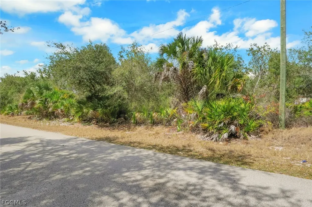 2504 65th Street W Lehigh Acres FL 33971
