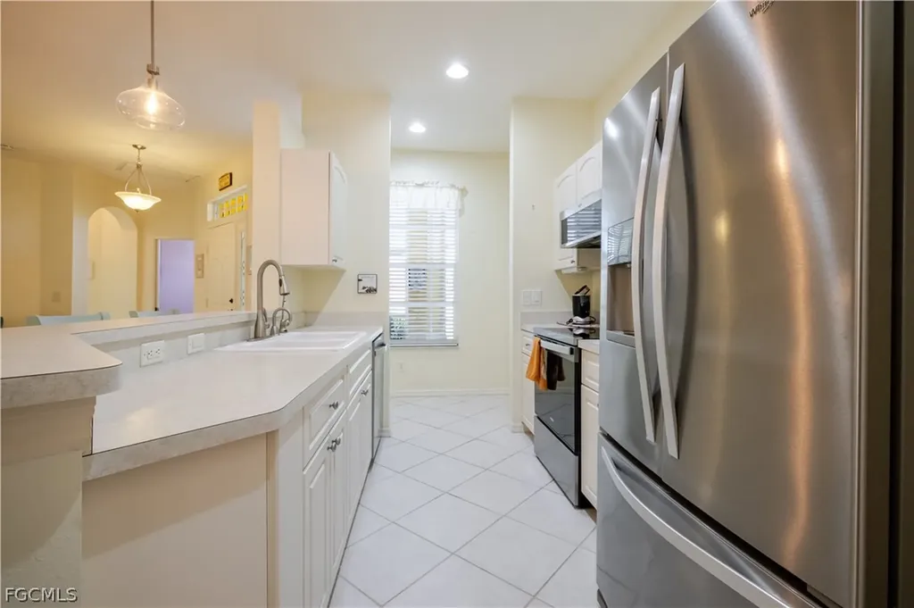 2040 Embarcadero Way North Fort Myers FL 33917