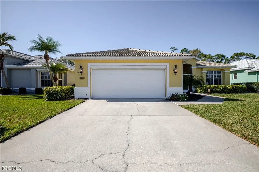 2040 Embarcadero Way North Fort Myers FL 33917