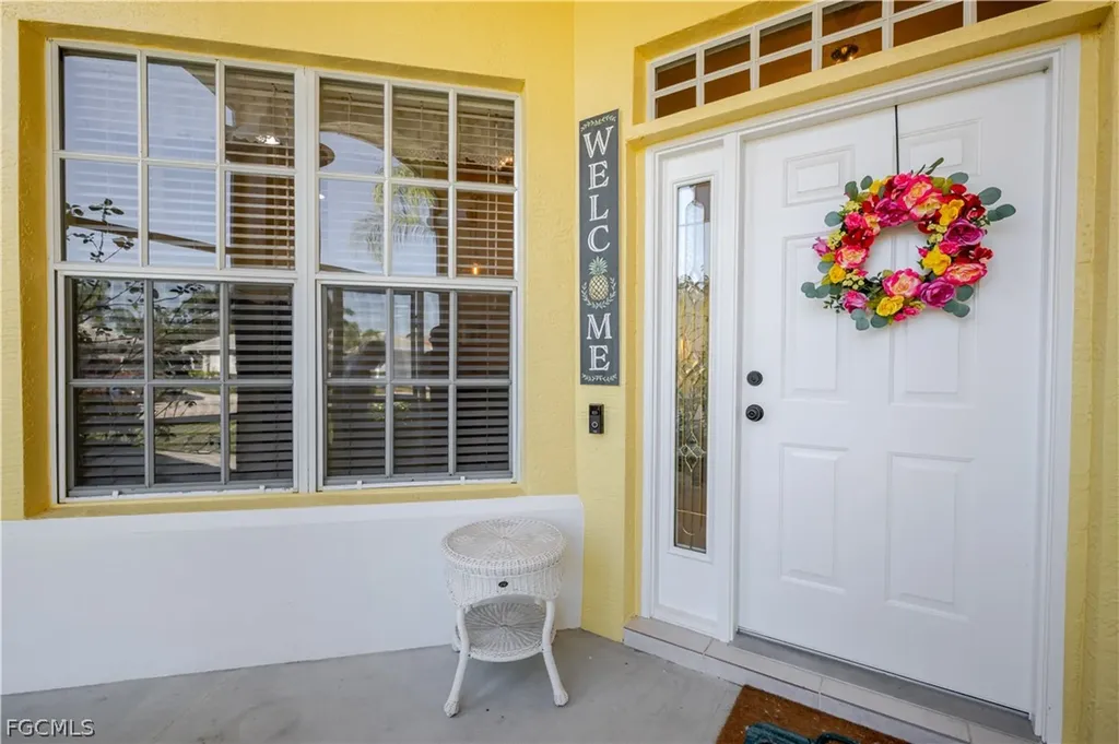 2040 Embarcadero Way North Fort Myers FL 33917