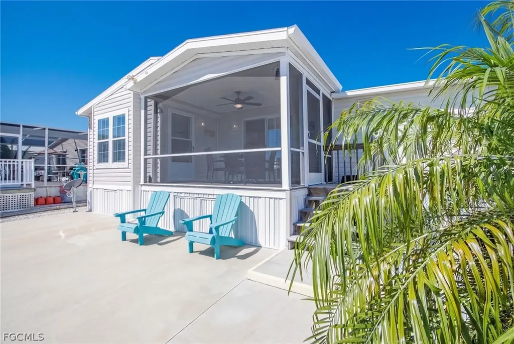 3098 Sloop Lane St. James City FL 33956