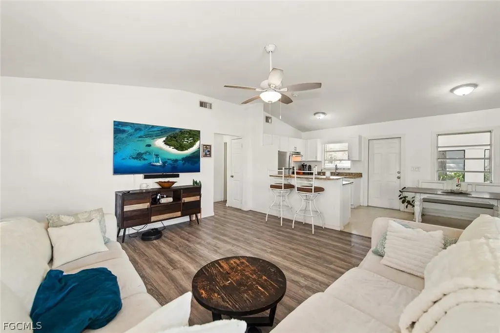 243 Lakeview Drive North Fort Myers FL 33917