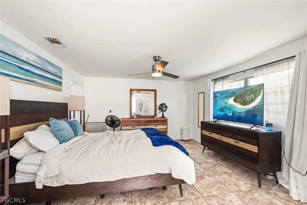 243 Lakeview Drive North Fort Myers FL 33917