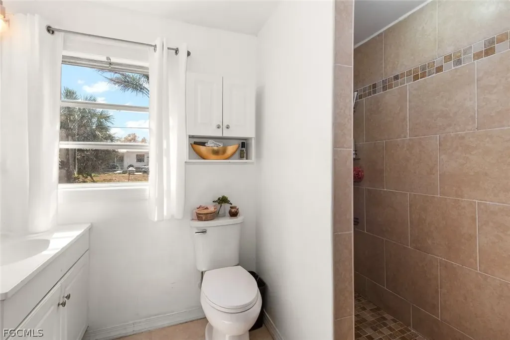243 Lakeview Drive North Fort Myers FL 33917