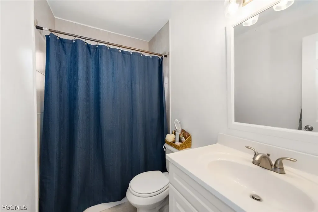 243 Lakeview Drive North Fort Myers FL 33917