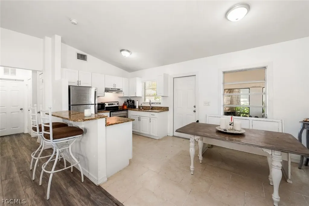 243 Lakeview Drive North Fort Myers FL 33917