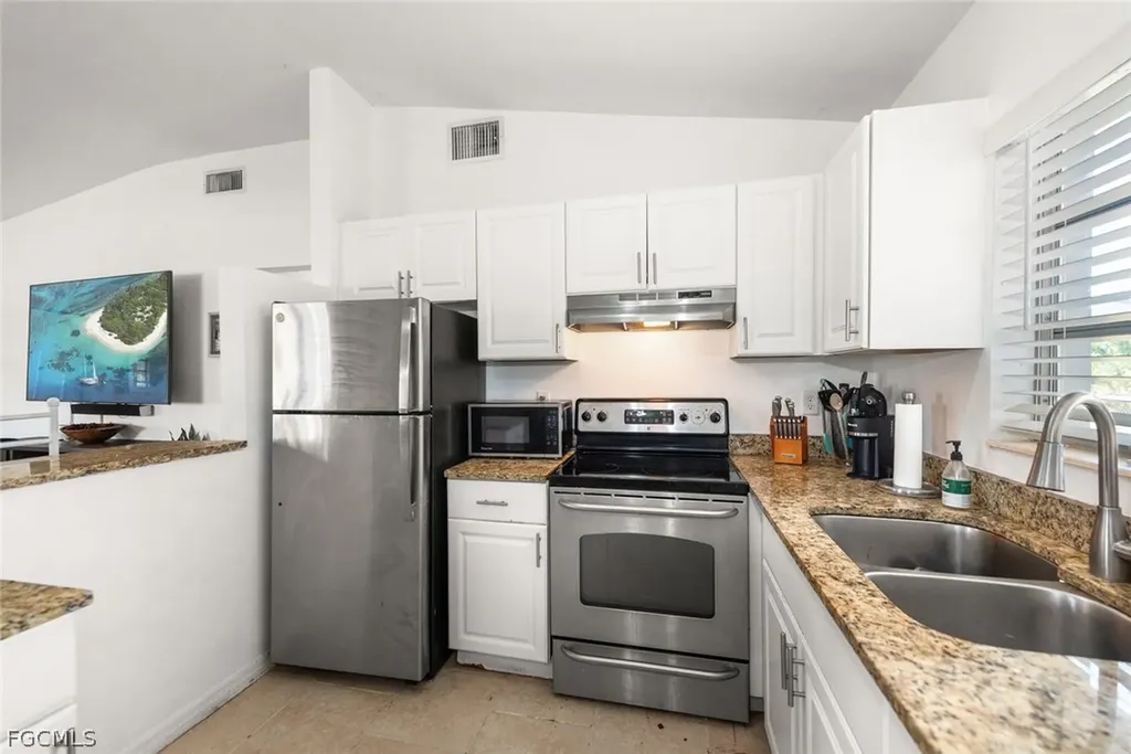 243 Lakeview Drive North Fort Myers FL 33917