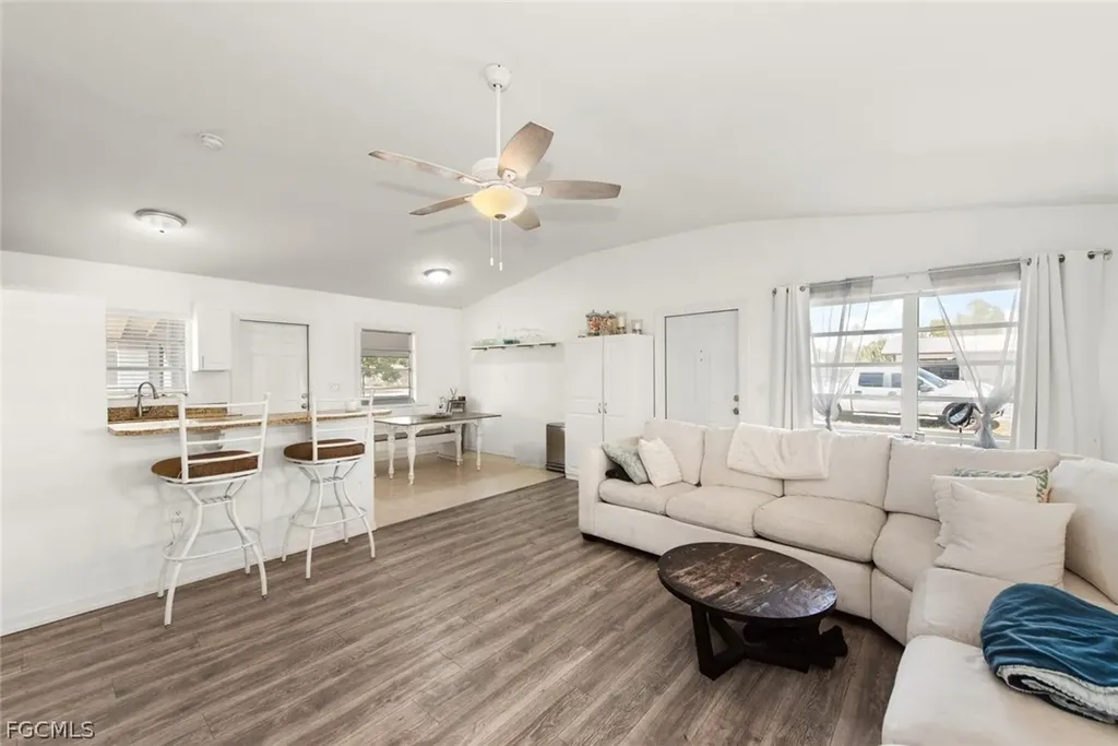 243 Lakeview Drive North Fort Myers FL 33917