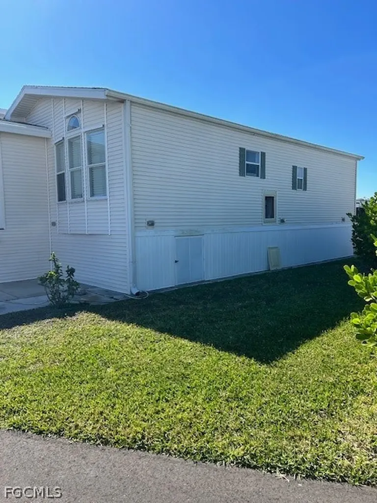 19681 Summerlin Road Fort Myers FL 33908