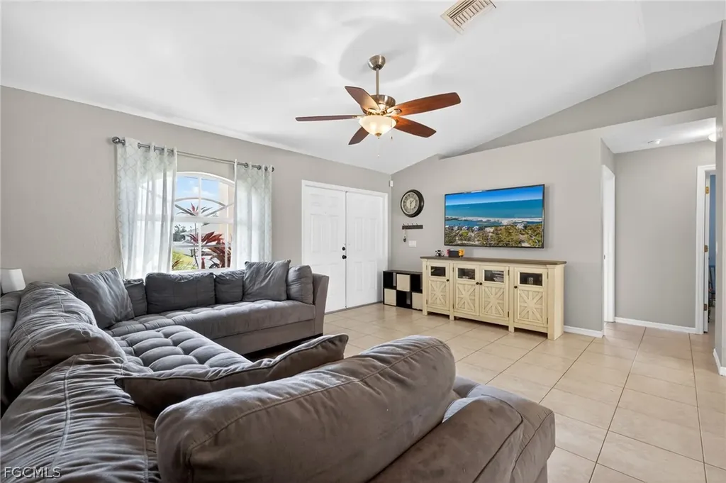 113 NW 14th Street Cape Coral FL 33993