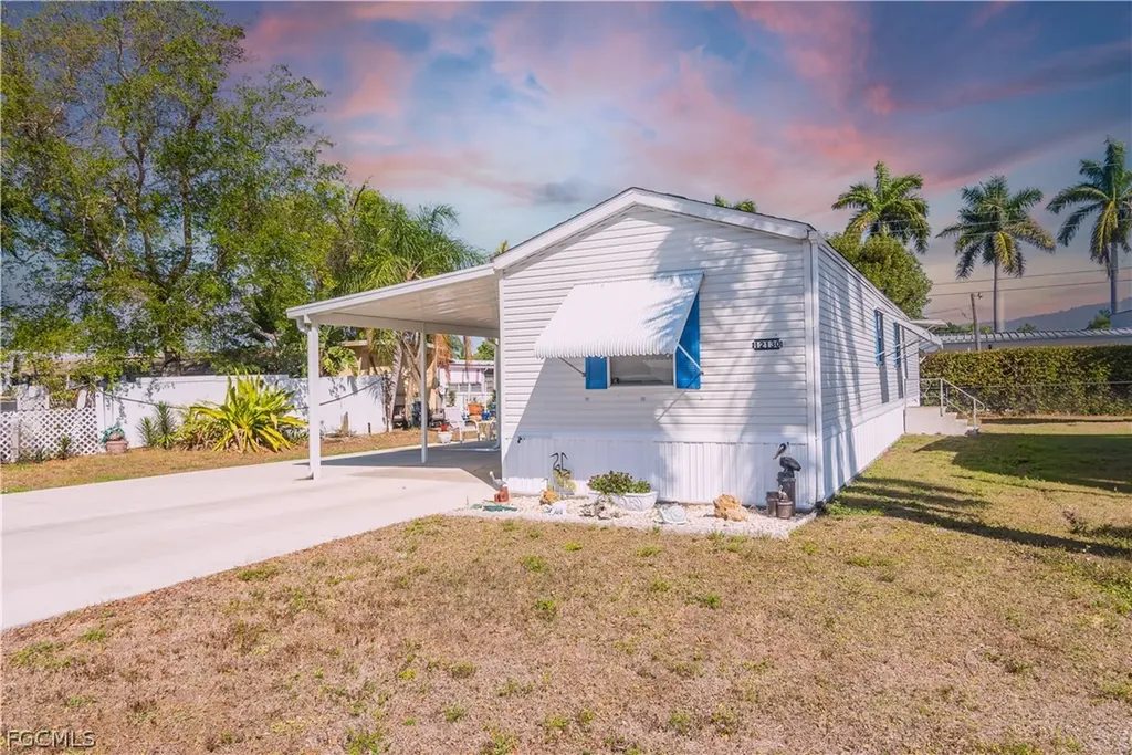 12130 Palm Drive Fort Myers FL 33908