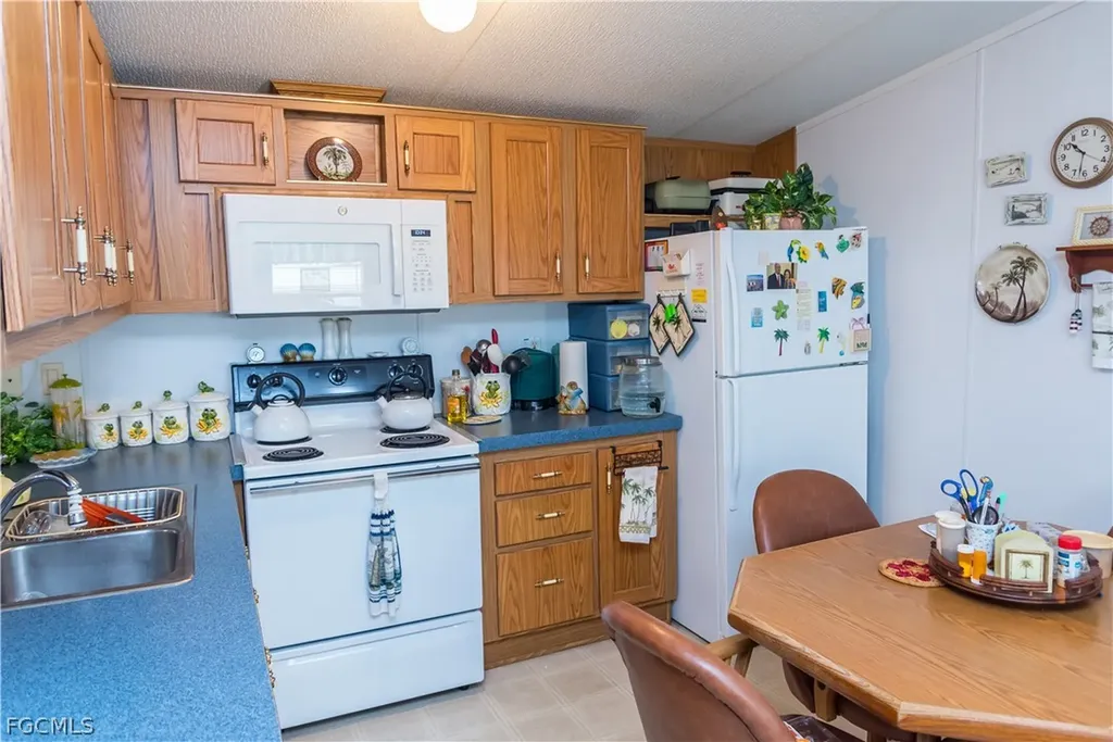 12130 Palm Drive Fort Myers FL 33908