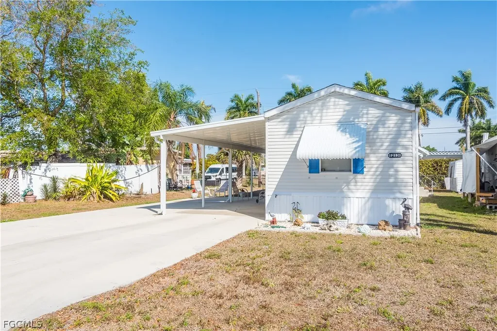 12130 Palm Drive Fort Myers FL 33908