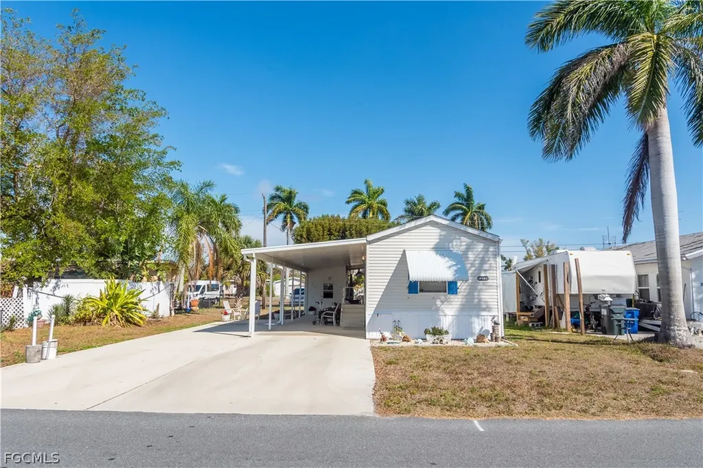 12130 Palm Drive Fort Myers FL 33908