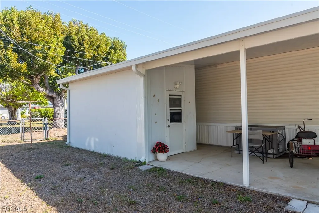 12130 Palm Drive Fort Myers FL 33908