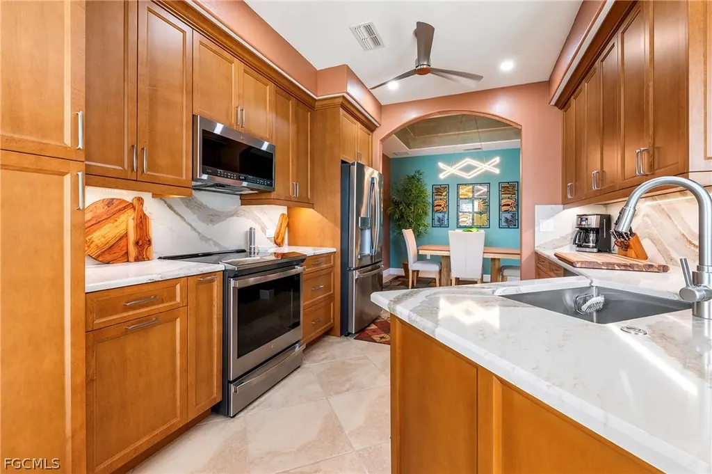 6021 Jonathans Bay Circle Fort Myers FL 33908
