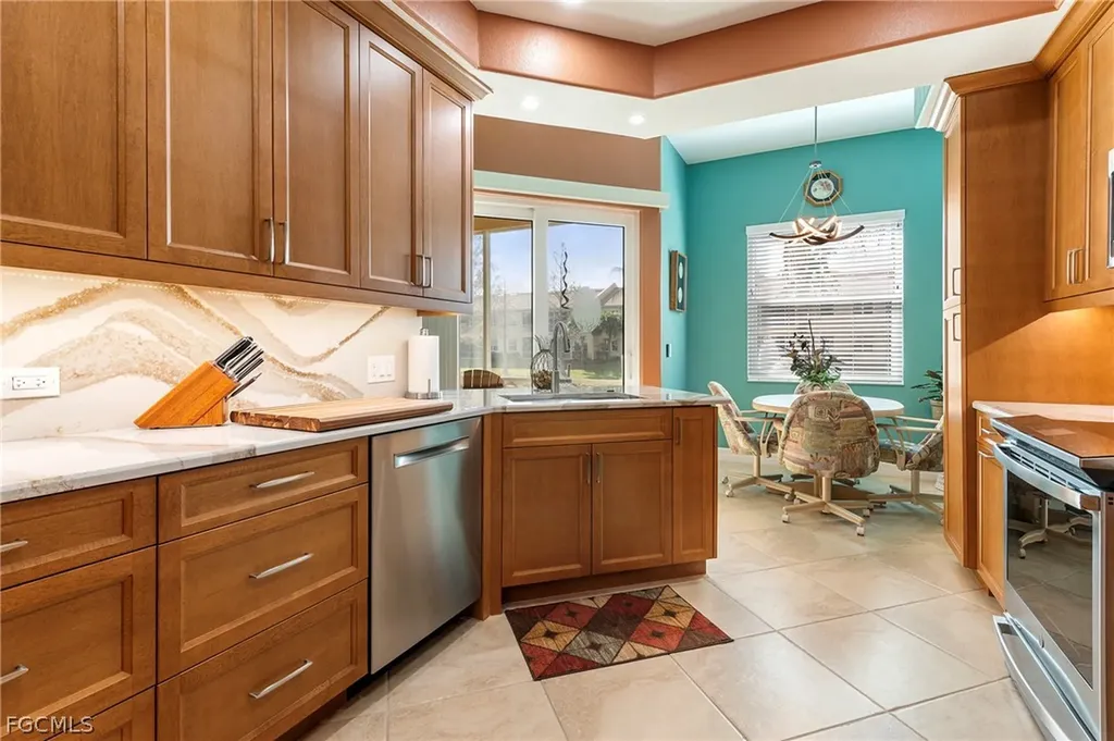 6021 Jonathans Bay Circle Fort Myers FL 33908