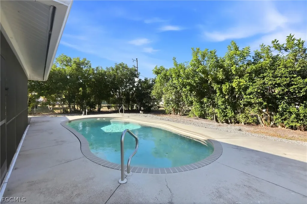 4108 SW 6th Avenue Cape Coral FL 33914