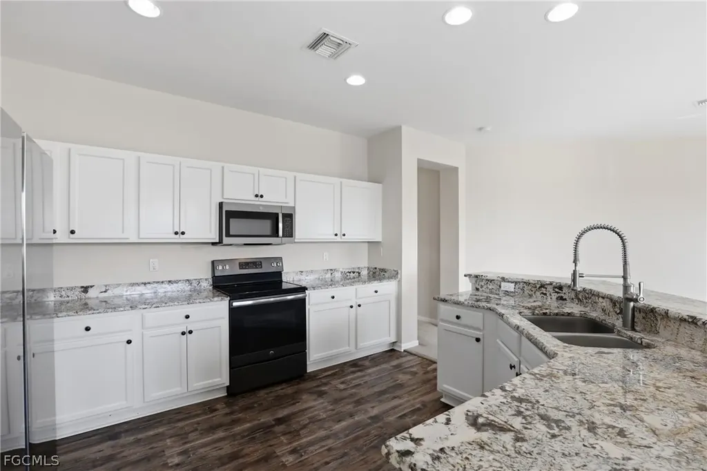1921 NW 20th Street Cape Coral FL 33993