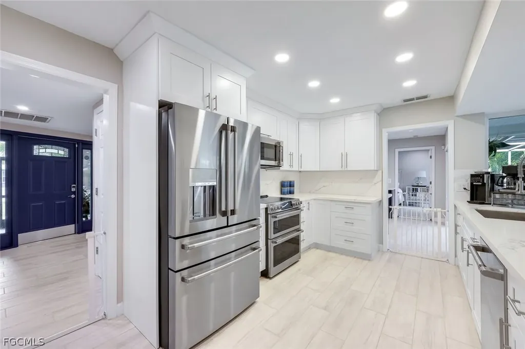 419 Pinecrest Court Cape Coral FL 33904