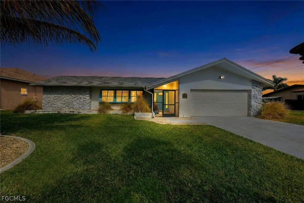 419 Pinecrest Court Cape Coral FL 33904