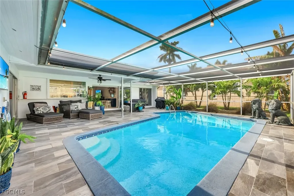 419 Pinecrest Court Cape Coral FL 33904