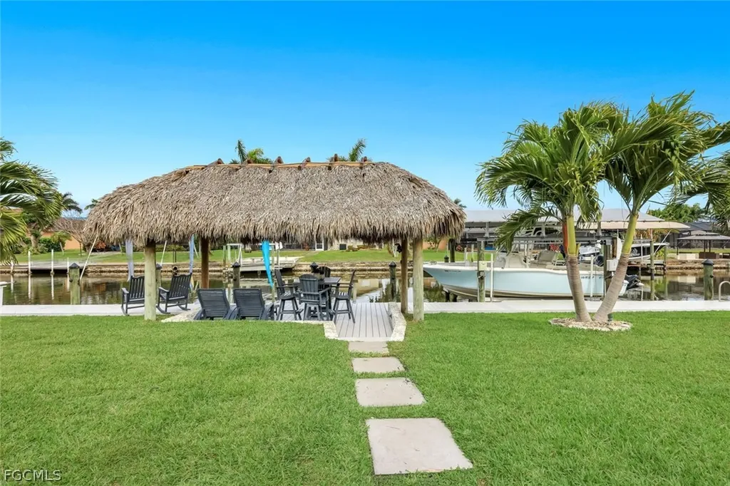 419 Pinecrest Court Cape Coral FL 33904