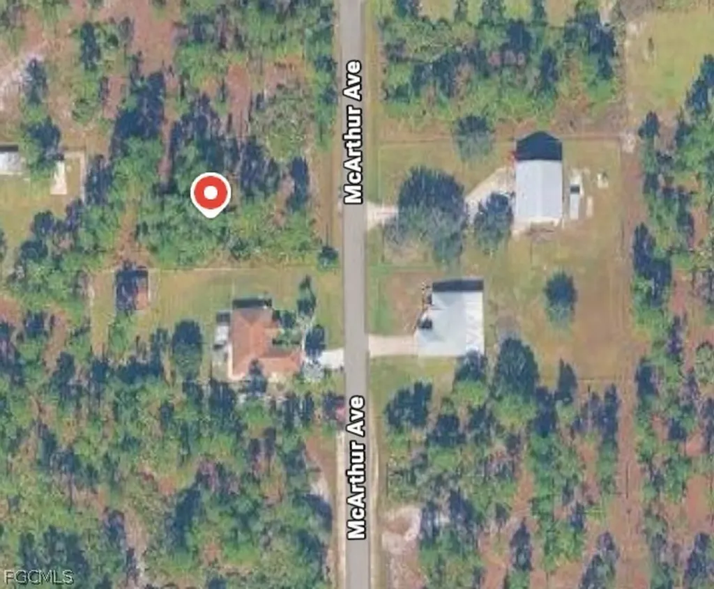 2315 Mcarthur Avenue Alva FL 33920