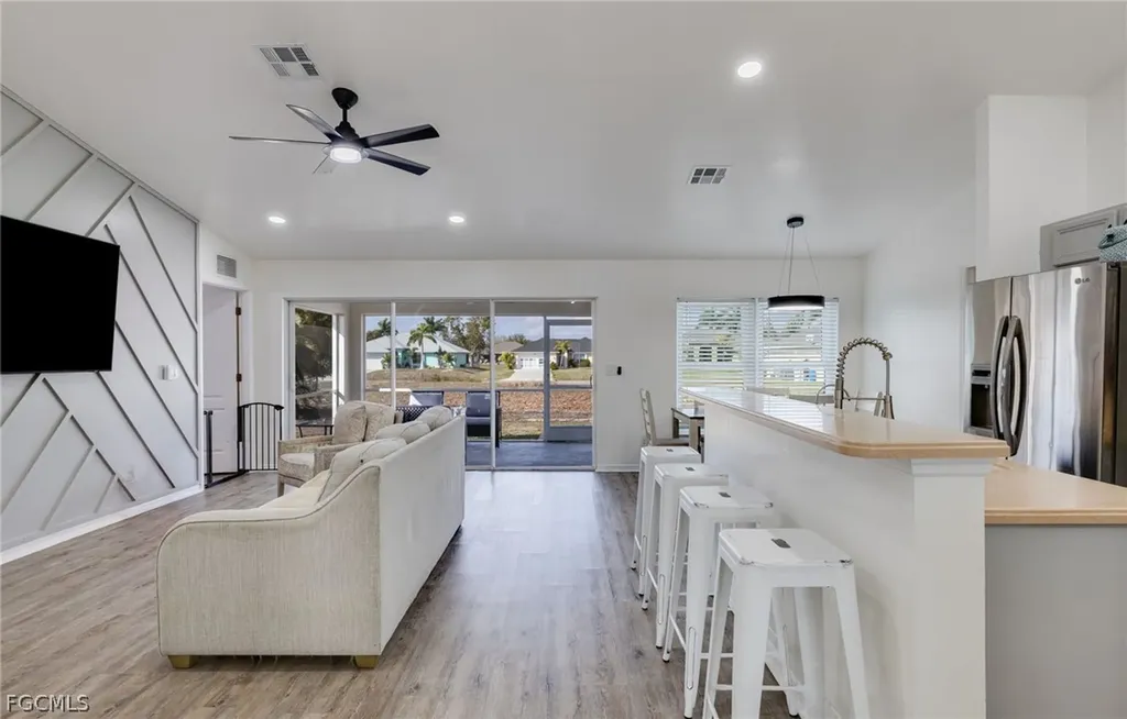 1707 SW 3rd Street Cape Coral FL 33991