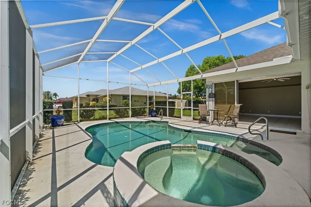 410 SE 20th Court Cape Coral FL 33990