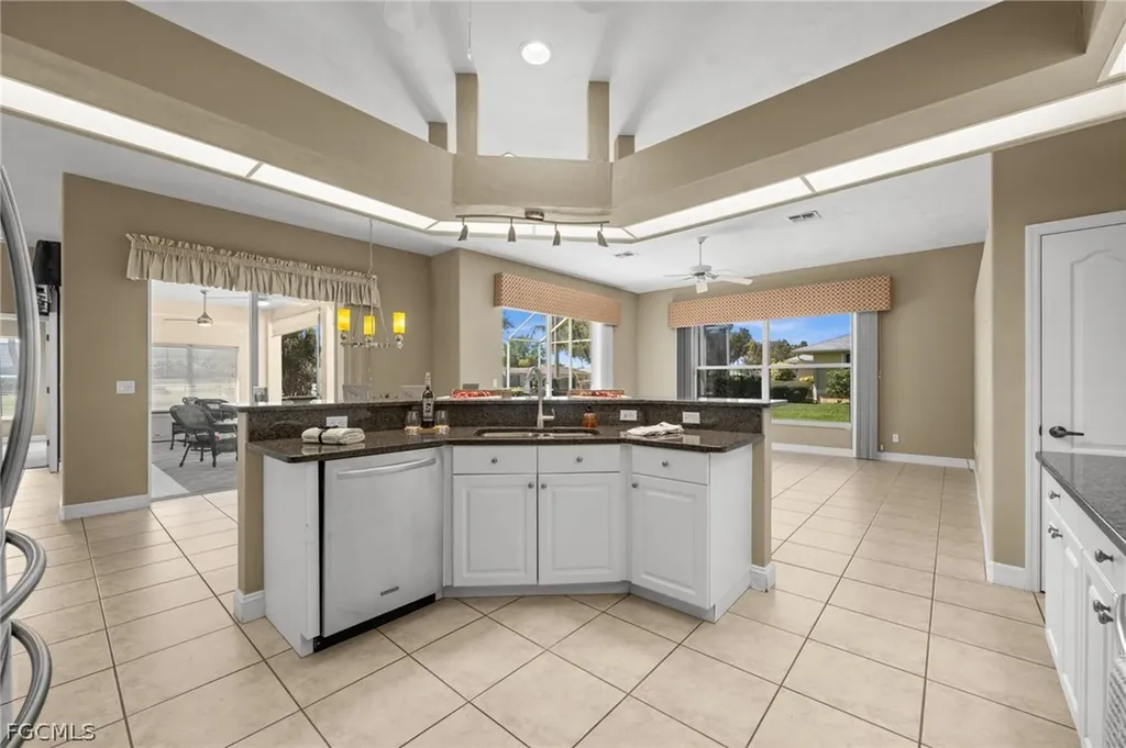 410 SE 20th Court Cape Coral FL 33990