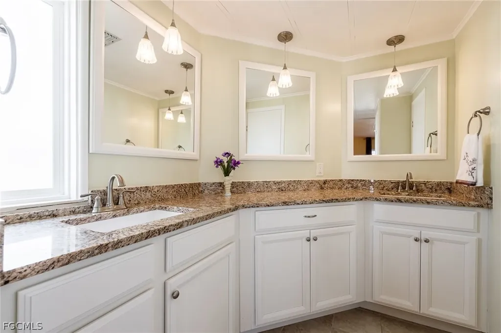 447 Snead Drive North Fort Myers FL 33903