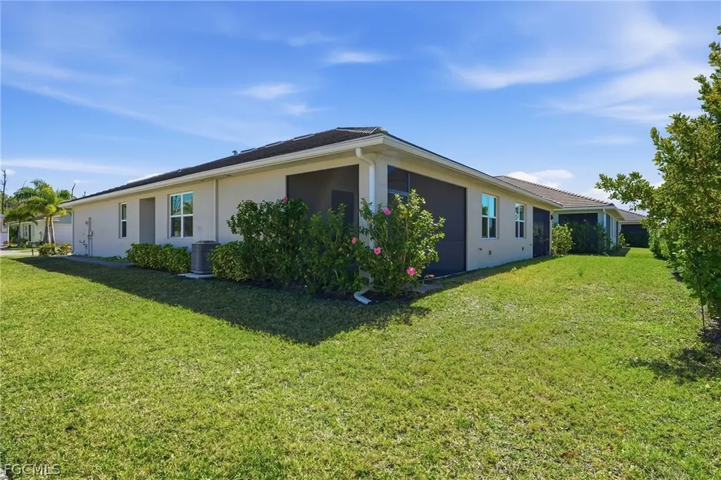 1193 Enbrook Loop Naples FL 34114