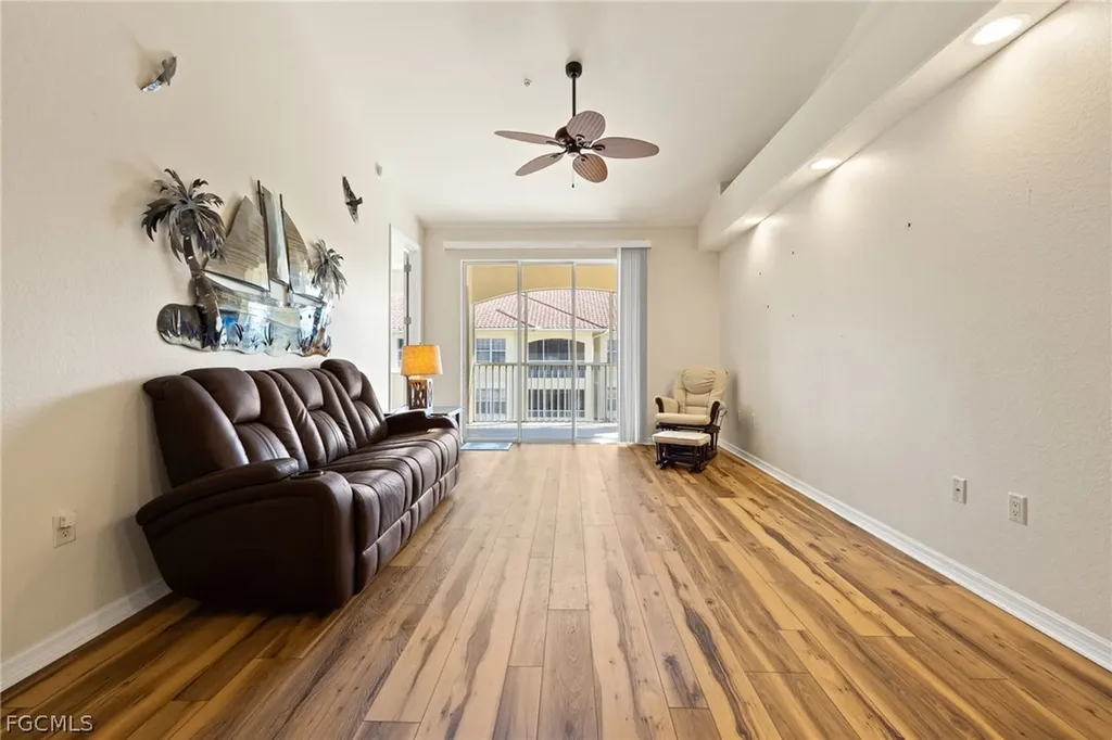 1105 Van Loon Commons Circle Cape Coral FL 33909