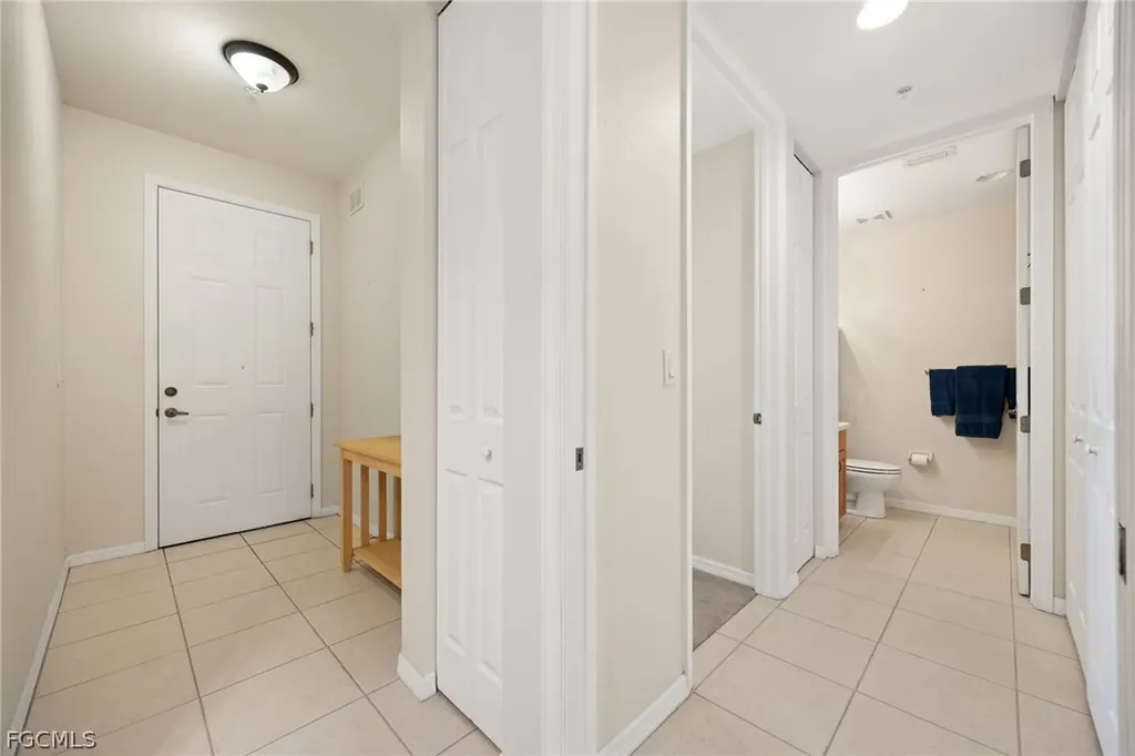 1105 Van Loon Commons Circle Cape Coral FL 33909