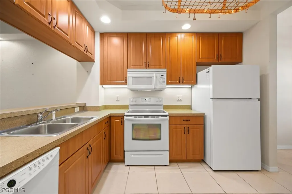 1105 Van Loon Commons Circle Cape Coral FL 33909