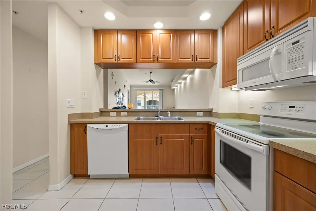 1105 Van Loon Commons Circle Cape Coral FL 33909
