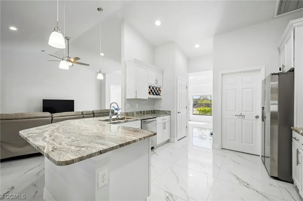 3914 39th Street SW Lehigh Acres FL 33976