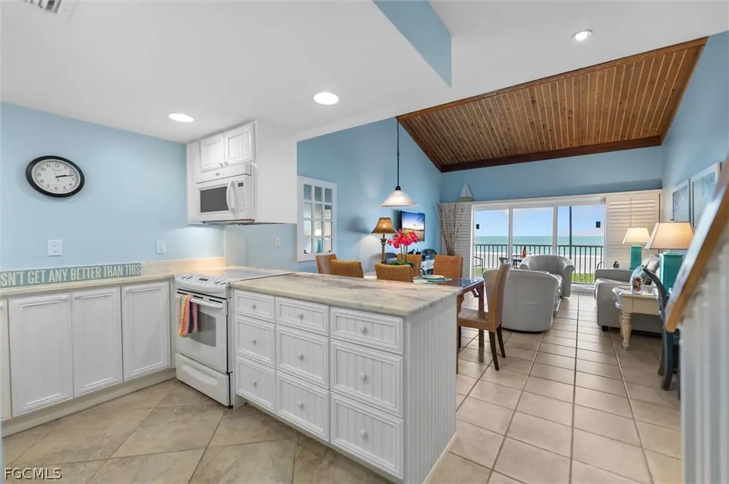 2030 Gulf Beach Villas Captiva FL 33924