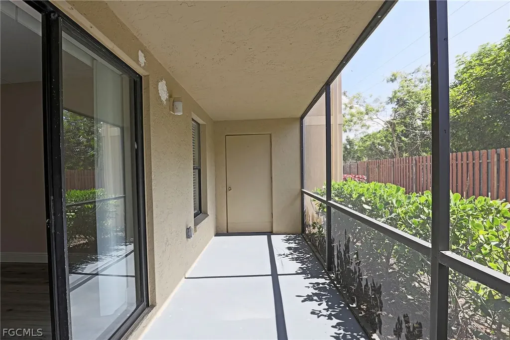 5319 Summerlin Road Fort Myers FL 33919