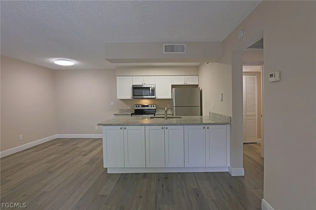 5319 Summerlin Road Fort Myers FL 33919