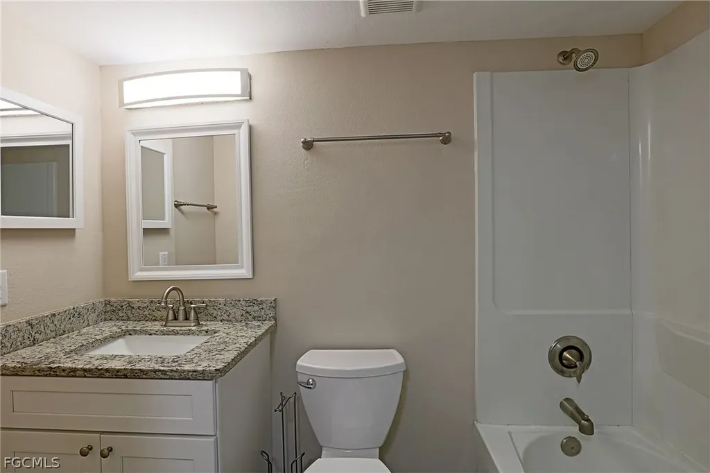 5319 Summerlin Road Fort Myers FL 33919