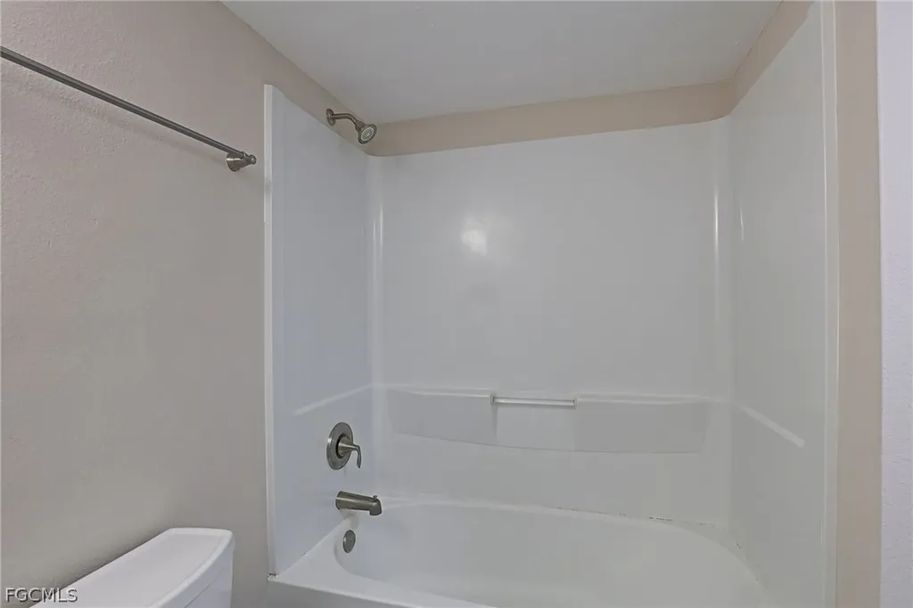 5319 Summerlin Road Fort Myers FL 33919