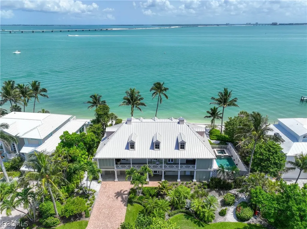 528 Lighthouse Way Sanibel FL 33957