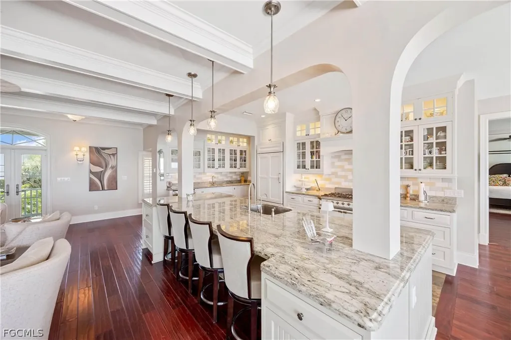 528 Lighthouse Way Sanibel FL 33957